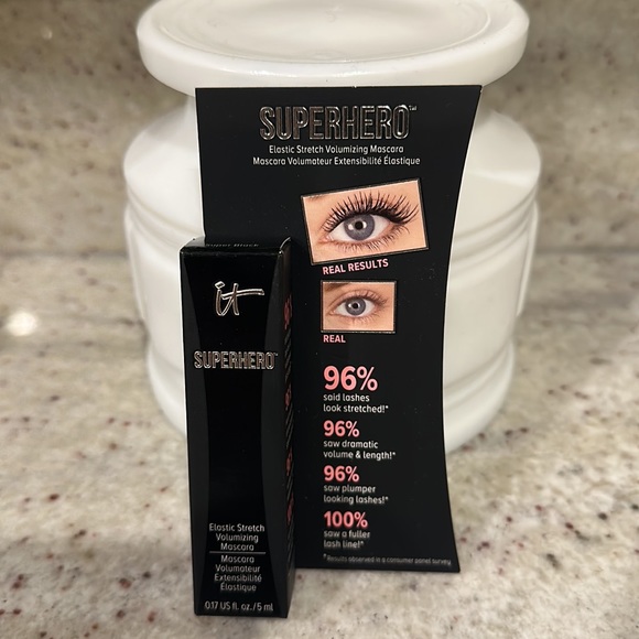 it Cosmetics Superhero Elastic Stretch Mascara Travel Size - Picture 1 of 4